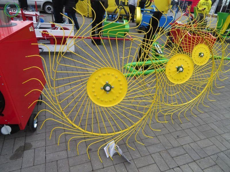 Taret rake-tedder Z 213 / PZK-4 - Χορτοσυλλέκτης: φωτογραφία 3 Taret rake-tedder Z 213 / PZK-4 - Χορτοσυλλέκτης: φωτογραφία 3