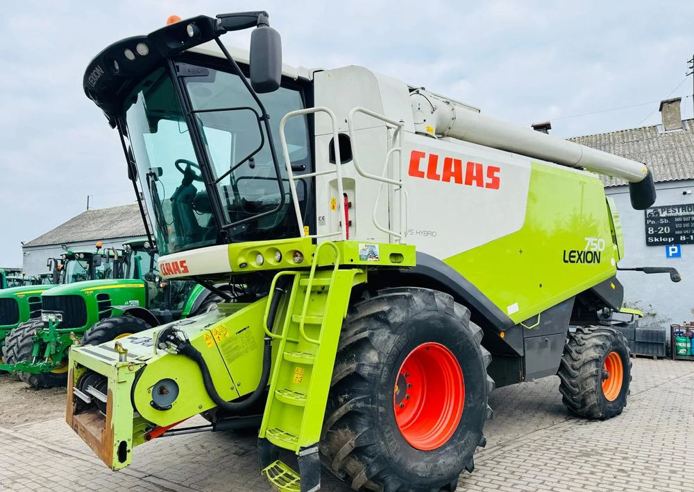 Claas LEXION 750 APS HYBRID - Θεριζοαλωνιστική μηχανή: φωτογραφία 2 Claas LEXION 750 APS HYBRID - Θεριζοαλωνιστική μηχανή: φωτογραφία 2