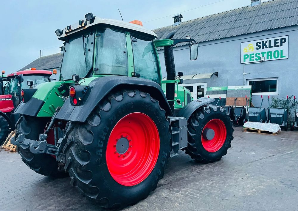 Fendt 820 - Τρακτέρ: φωτογραφία 4 Fendt 820 - Τρακτέρ: φωτογραφία 4