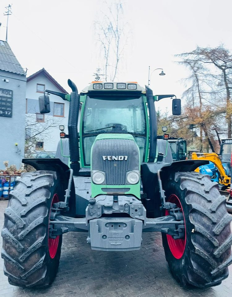 Fendt 820 - Τρακτέρ: φωτογραφία 2 Fendt 820 - Τρακτέρ: φωτογραφία 2