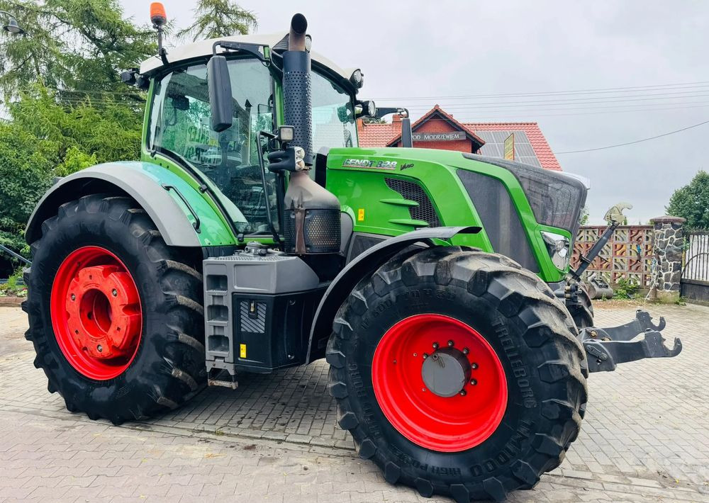 Fendt 828 Vario Profi Plus - Τρακτέρ: φωτογραφία 3 Fendt 828 Vario Profi Plus - Τρακτέρ: φωτογραφία 3