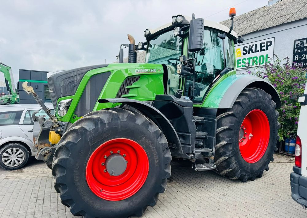 Fendt 828 Vario Profi Plus - Τρακτέρ: φωτογραφία 2 Fendt 828 Vario Profi Plus - Τρακτέρ: φωτογραφία 2
