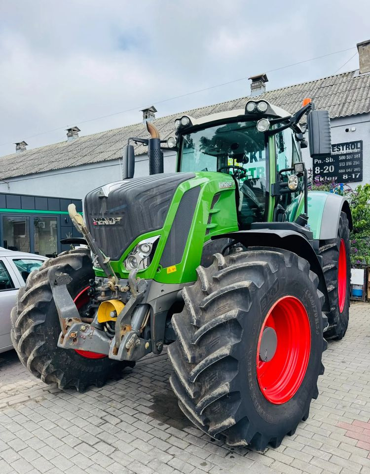 Fendt 828 Vario Profi Plus - Τρακτέρ: φωτογραφία 3 Fendt 828 Vario Profi Plus - Τρακτέρ: φωτογραφία 3