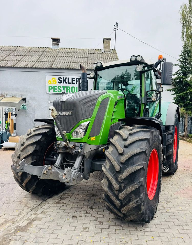 Fendt 828 Vario Profi Plus - Τρακτέρ: φωτογραφία 4 Fendt 828 Vario Profi Plus - Τρακτέρ: φωτογραφία 4