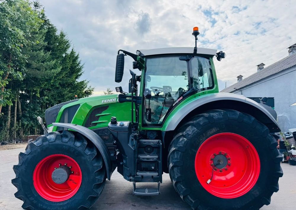 Fendt 828 Vario Profi Plus - Τρακτέρ: φωτογραφία 3 Fendt 828 Vario Profi Plus - Τρακτέρ: φωτογραφία 3
