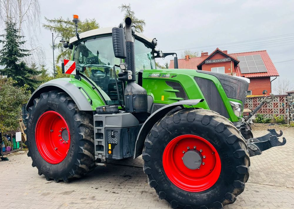 Fendt 828 Vario Profi - Τρακτέρ: φωτογραφία 4 Fendt 828 Vario Profi - Τρακτέρ: φωτογραφία 4