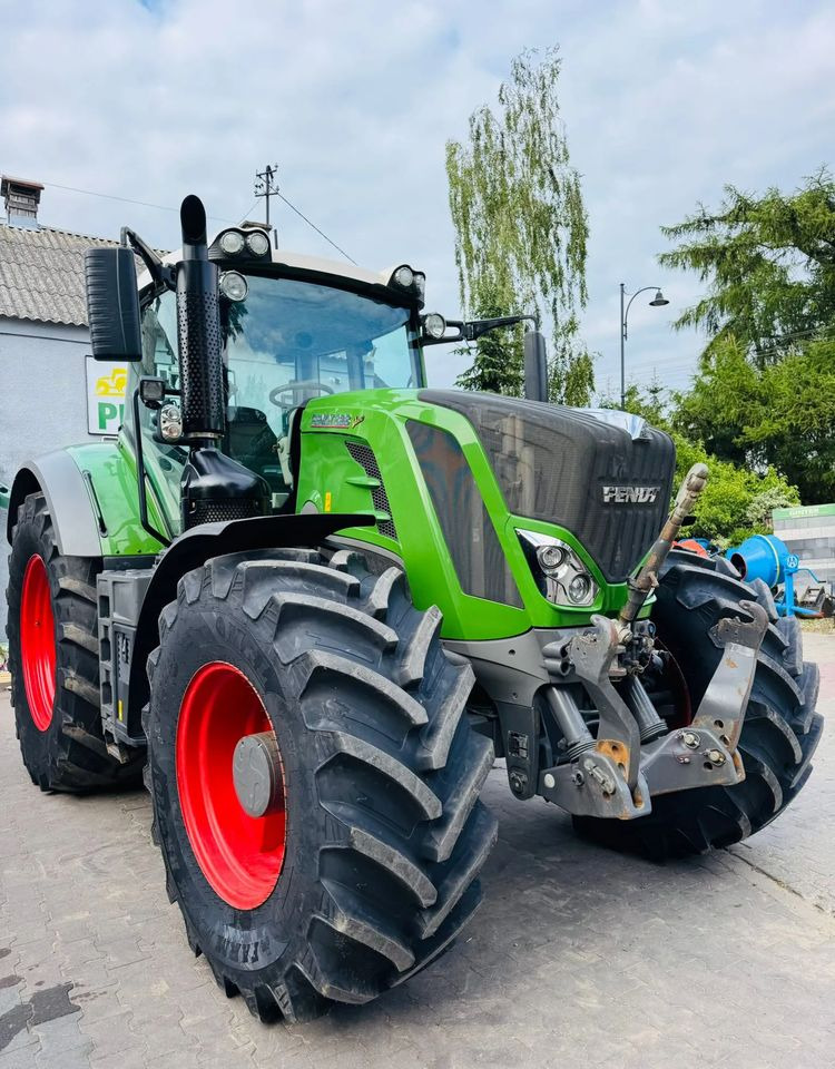 Fendt 828 Vario profi PLUS - Τρακτέρ: φωτογραφία 5 Fendt 828 Vario profi PLUS - Τρακτέρ: φωτογραφία 5