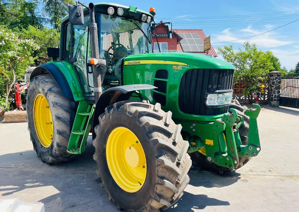 John Deere 7530 PREMIUM - Τρακτέρ: φωτογραφία 2 John Deere 7530 PREMIUM - Τρακτέρ: φωτογραφία 2