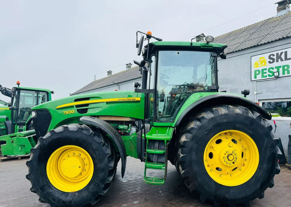 John Deere 7930 - Τρακτέρ: φωτογραφία 1 John Deere 7930 - Τρακτέρ: φωτογραφία 1