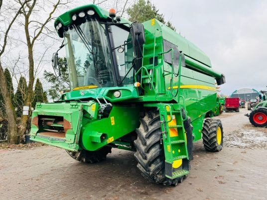 John Deere W440 - Θεριζοαλωνιστική μηχανή: φωτογραφία 4 John Deere W440 - Θεριζοαλωνιστική μηχανή: φωτογραφία 4