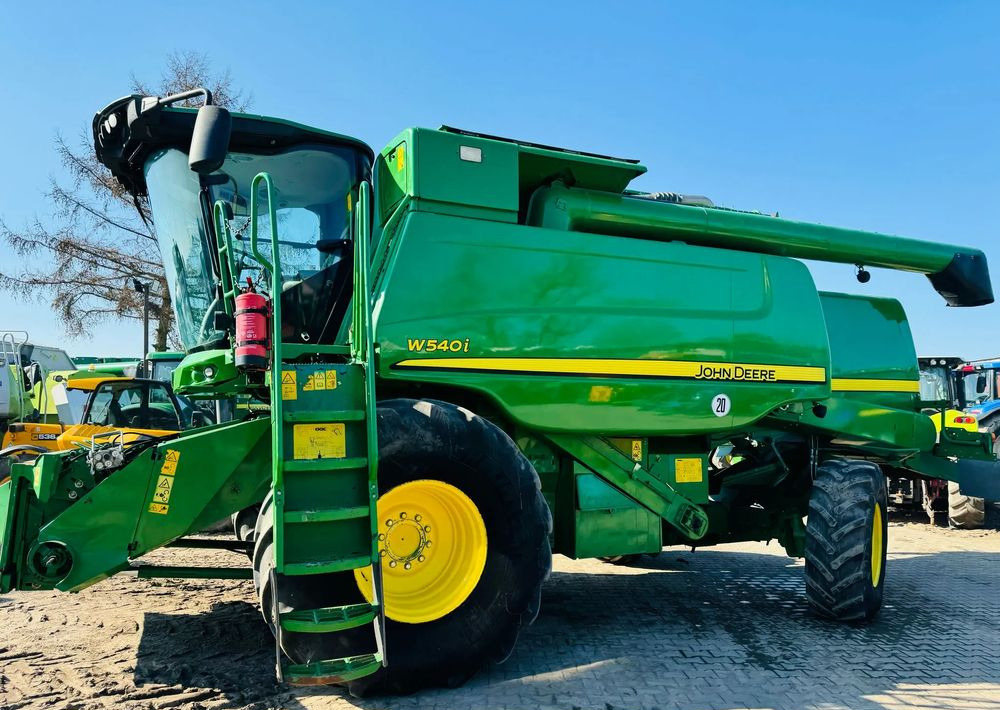 John Deere W540i - Θεριζοαλωνιστική μηχανή: φωτογραφία 3 John Deere W540i - Θεριζοαλωνιστική μηχανή: φωτογραφία 3