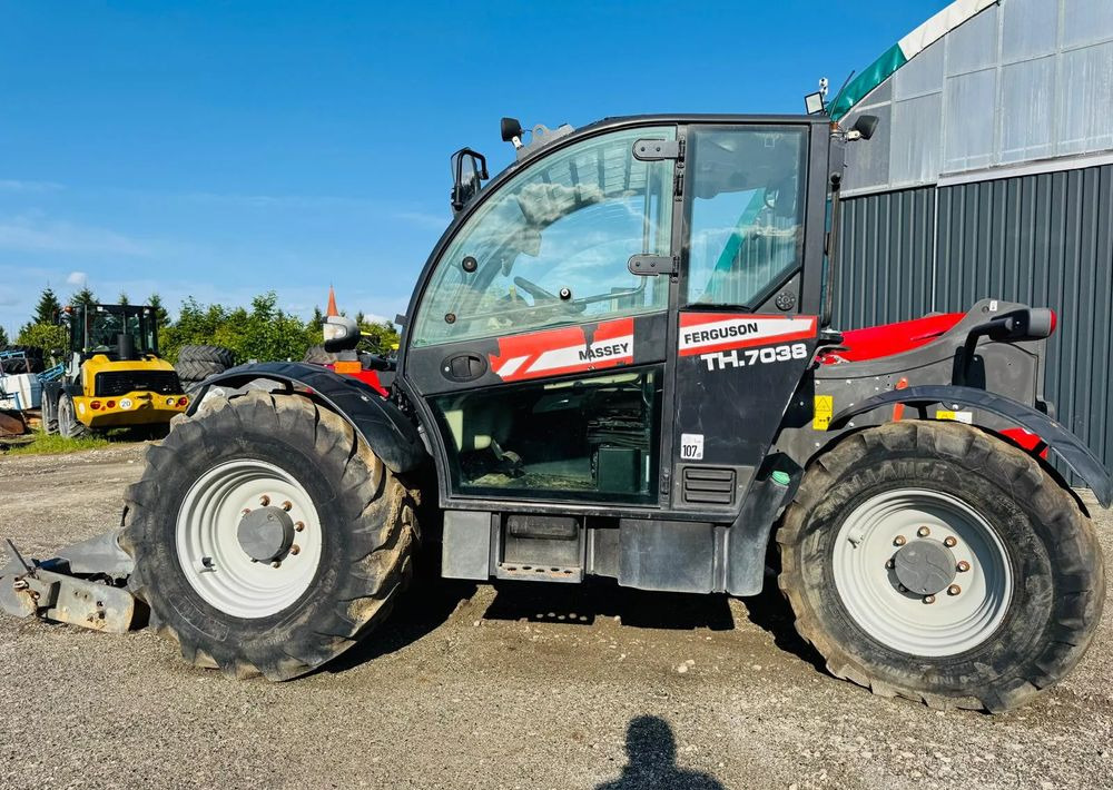 Massey Ferguson TH 70.38 - Τηλεσκοπικός φορτωτής: φωτογραφία 3 Massey Ferguson TH 70.38 - Τηλεσκοπικός φορτωτής: φωτογραφία 3