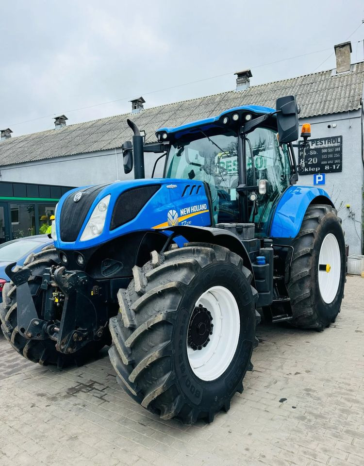 New Holland T7.230 AUTOCOMMAND - Τρακτέρ: φωτογραφία 1 New Holland T7.230 AUTOCOMMAND - Τρακτέρ: φωτογραφία 1