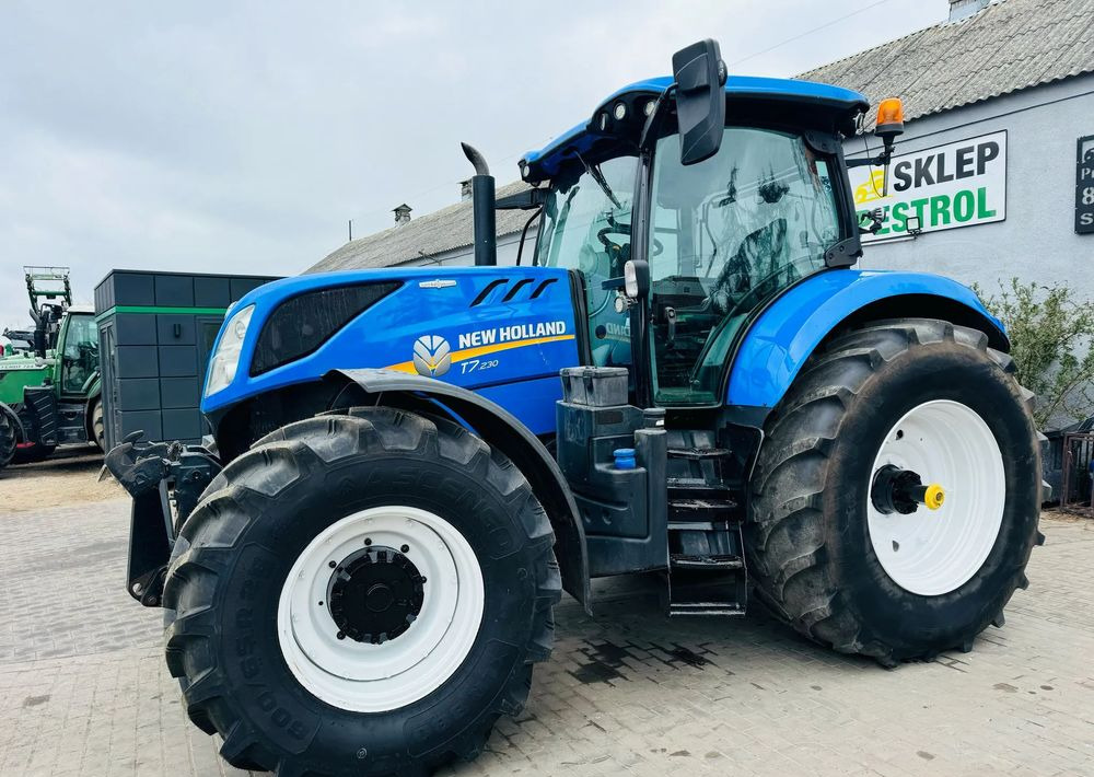 New Holland T7.230 AUTOCOMMAND - Τρακτέρ: φωτογραφία 4 New Holland T7.230 AUTOCOMMAND - Τρακτέρ: φωτογραφία 4