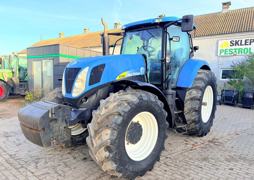 New Holland T7050 - Τρακτέρ: φωτογραφία 3 New Holland T7050 - Τρακτέρ: φωτογραφία 3