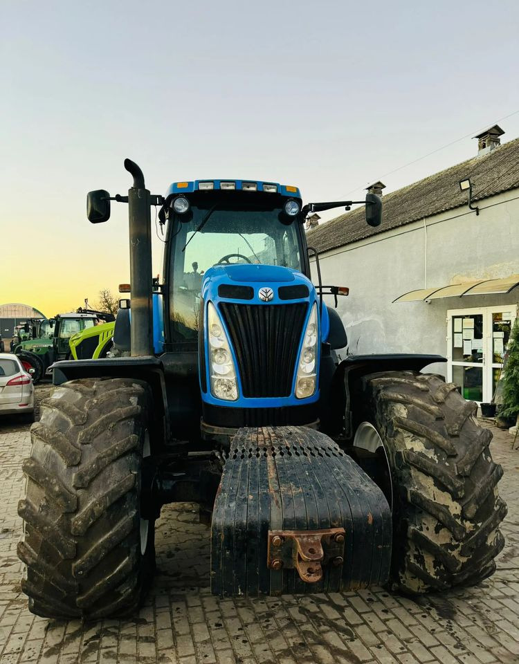 New Holland T8040 - Τρακτέρ: φωτογραφία 4 New Holland T8040 - Τρακτέρ: φωτογραφία 4