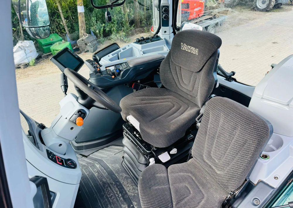 Leasing  Valtra T214 Versu Valtra T214 Versu: φωτογραφία 13