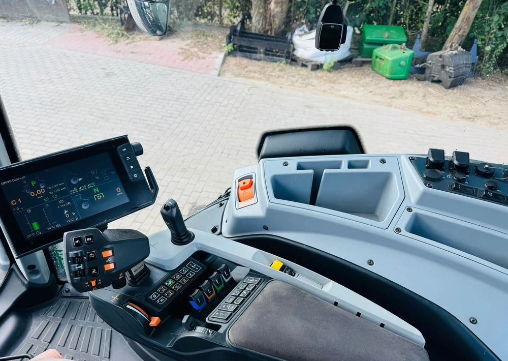 Leasing  Valtra T214 Versu Valtra T214 Versu: φωτογραφία 17