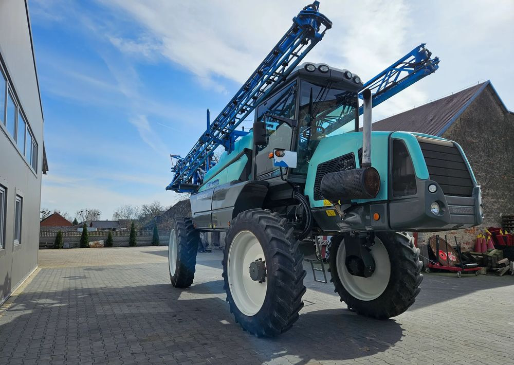 Berthoud Raptor 4200 D.P. TRONIC - Ψεκαστικό: φωτογραφία 2 Berthoud Raptor 4200 D.P. TRONIC - Ψεκαστικό: φωτογραφία 2