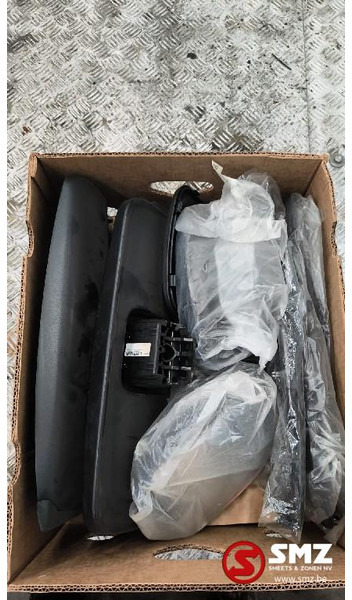 Mercedes-Benz Lot onderdelen Mercedes - Εσωτερικός καθρέφτης για Φορτηγό: φωτογραφία 1 Mercedes-Benz Lot onderdelen Mercedes - Εσωτερικός καθρέφτης για Φορτηγό: φωτογραφία 1