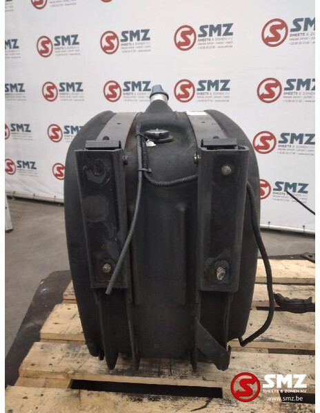 Mercedes-Benz Occ AdBluetank 95L Mercedes Actros MP3 A9304701415 - Σύστημα καυσίμου για Φορτηγό: φωτογραφία 2 Mercedes-Benz Occ AdBluetank 95L Mercedes Actros MP3 A9304701415 - Σύστημα καυσίμου για Φορτηγό: φωτογραφία 2