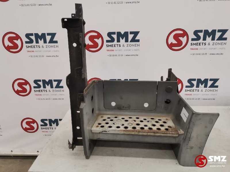 Mercedes-Benz Occ onderste opstapbak links Actros MP2 - Σκαλοπάτι για Φορτηγό: φωτογραφία 1 Mercedes-Benz Occ onderste opstapbak links Actros MP2 - Σκαλοπάτι για Φορτηγό: φωτογραφία 1