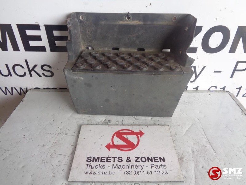 Mercedes-Benz Occ opstapbak links - Σκαλοπάτι για Φορτηγό: φωτογραφία 1 Mercedes-Benz Occ opstapbak links - Σκαλοπάτι για Φορτηγό: φωτογραφία 1