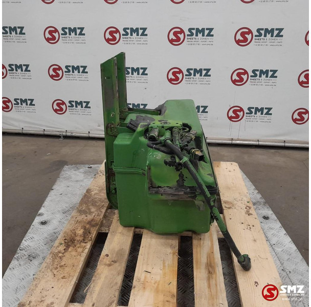 Scania Occ AdBluetank 75L + AdBlueniveausensor Scania - Σύστημα καυσίμου για Φορτηγό: φωτογραφία 3 Scania Occ AdBluetank 75L + AdBlueniveausensor Scania - Σύστημα καυσίμου για Φορτηγό: φωτογραφία 3