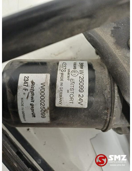 Volvo Occ ruitenwissermechanisme + ruitenwissermotor Vol - Υαλοκαθαριστήρας για Φορτηγό: φωτογραφία 4 Volvo Occ ruitenwissermechanisme + ruitenwissermotor Vol - Υαλοκαθαριστήρας για Φορτηγό: φωτογραφία 4