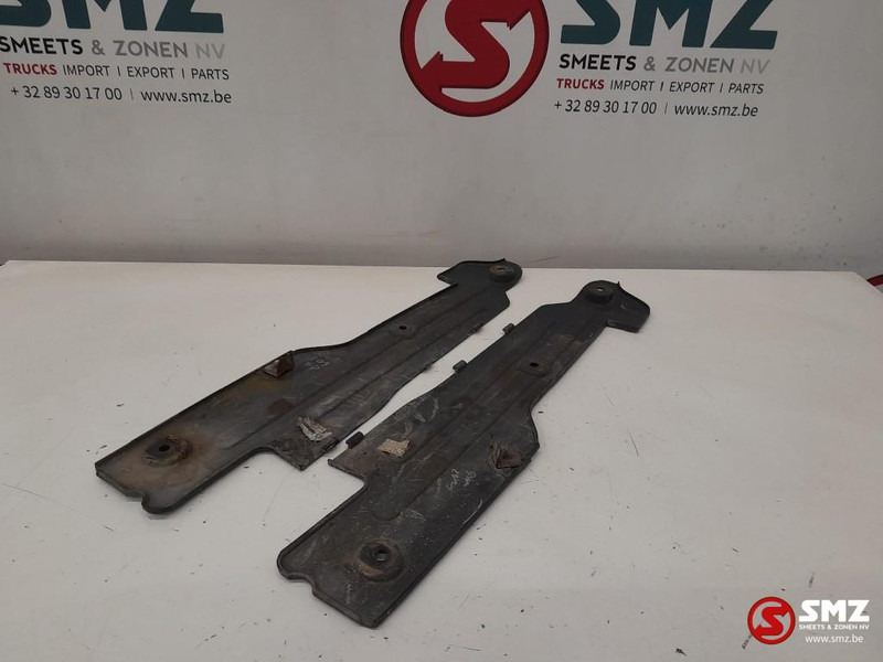 Volvo Occ set inkijkbescherming L/R Volvo - Προφυλακτήρας για Φορτηγό: φωτογραφία 2 Volvo Occ set inkijkbescherming L/R Volvo - Προφυλακτήρας για Φορτηγό: φωτογραφία 2