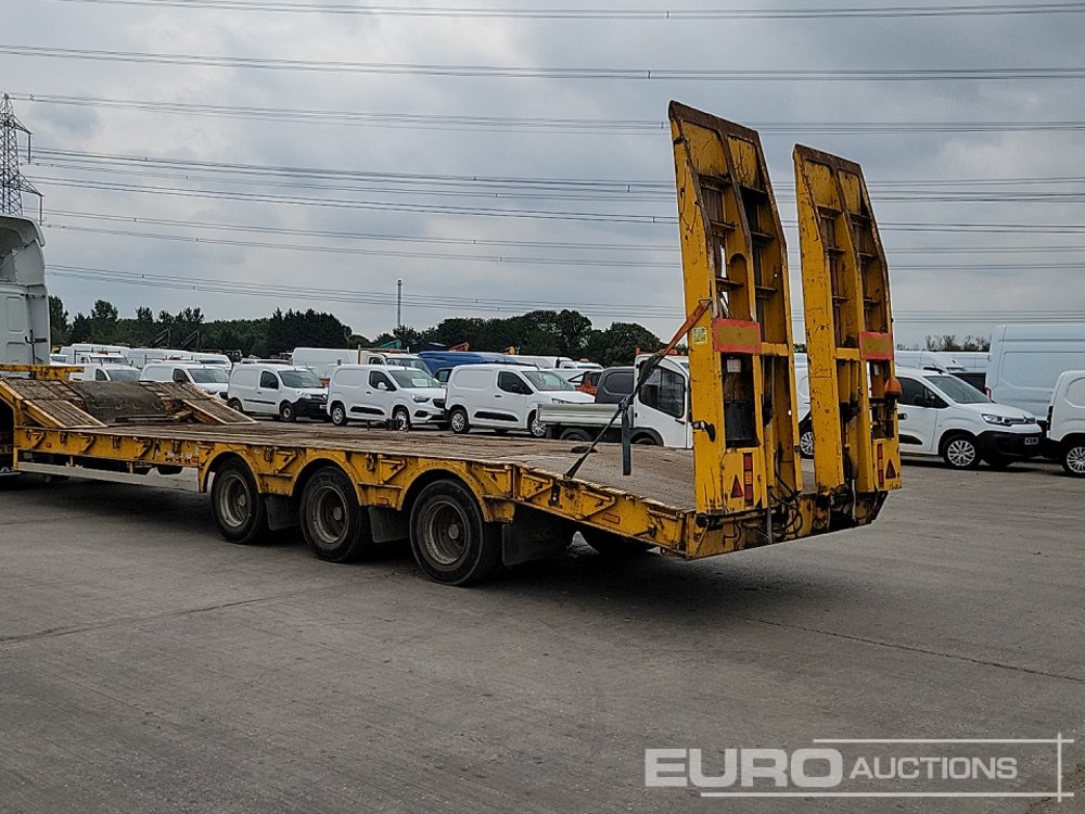 1998 King trailers Tri Axle Step Frame Low Loader Trailer, Neck Ramps, Out Riggers, Hydraulic Ramps - Επικαθήμενο με χαμηλό δάπεδο: φωτογραφία 3 1998 King trailers Tri Axle Step Frame Low Loader Trailer, Neck Ramps, Out Riggers, Hydraulic Ramps - Επικαθήμενο με χαμηλό δάπεδο: φωτογραφία 3