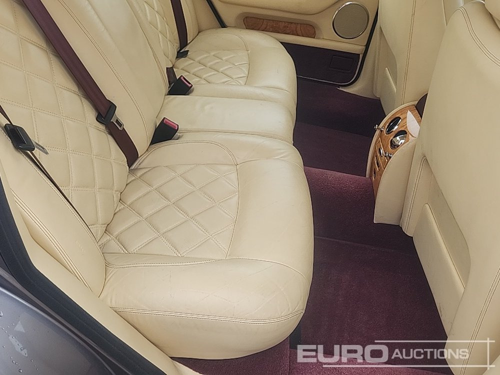 Αυτοκίνητο 2006 Bentley Arnage: φωτογραφία 14