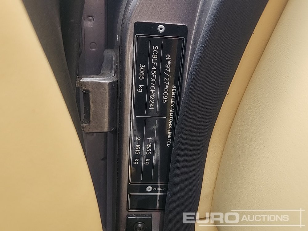 Αυτοκίνητο 2006 Bentley Arnage: φωτογραφία 39