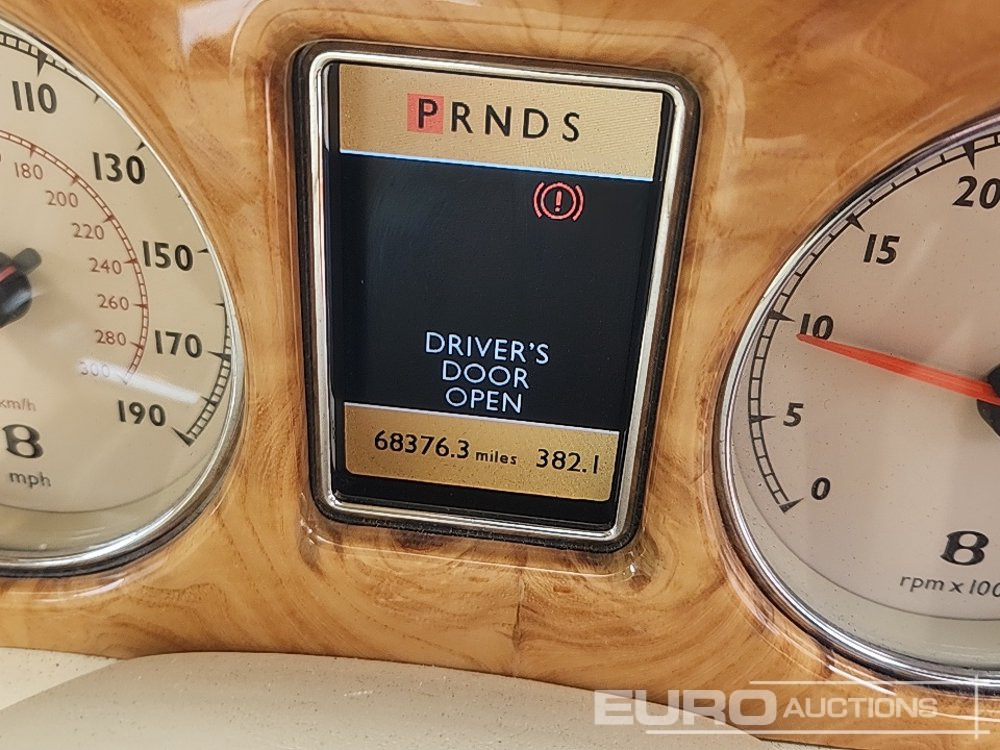 Αυτοκίνητο 2006 Bentley Arnage: φωτογραφία 40