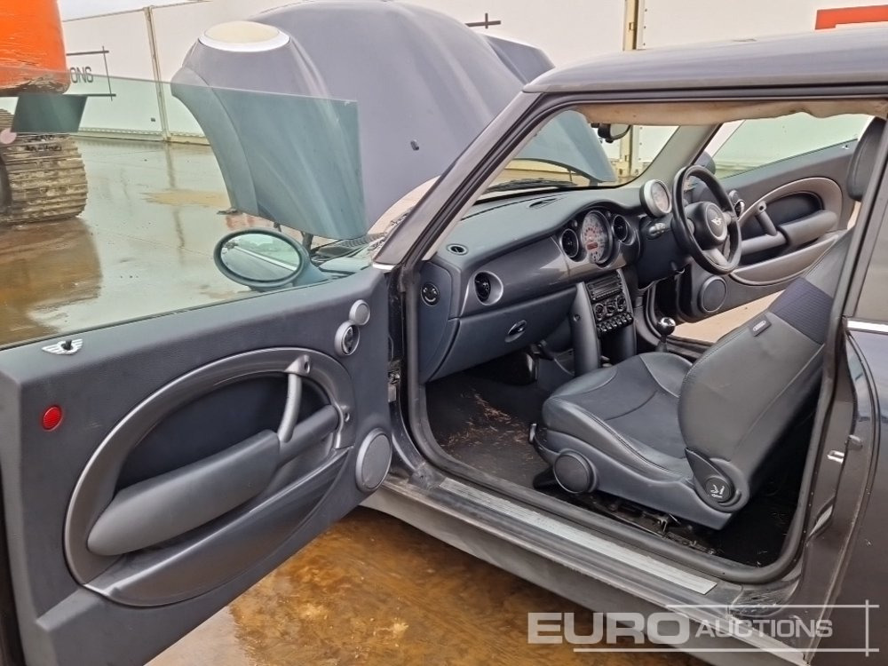 Αυτοκίνητο 2006 Mini Cooper: φωτογραφία 19 Αυτοκίνητο 2006 Mini Cooper: φωτογραφία 19