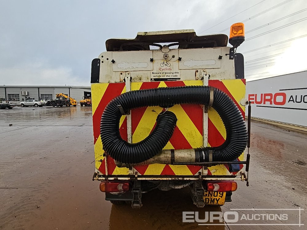 2009 Scarab 4x2 Road Sweeper, Reverse Camera, Automatic Gearbox - Σάρωθρο δρόμων: φωτογραφία 5 2009 Scarab 4x2 Road Sweeper, Reverse Camera, Automatic Gearbox - Σάρωθρο δρόμων: φωτογραφία 5