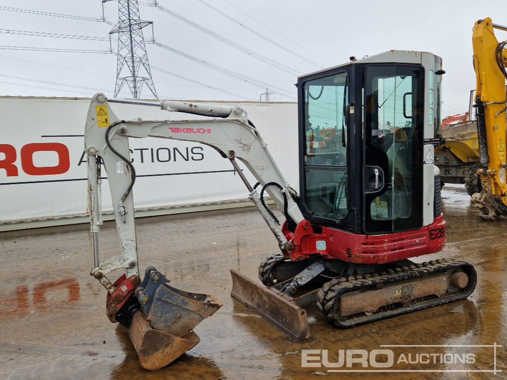 2010 Takeuchi TB23R - Μίνι εκσκαφέας: φωτογραφία 1 2010 Takeuchi TB23R - Μίνι εκσκαφέας: φωτογραφία 1