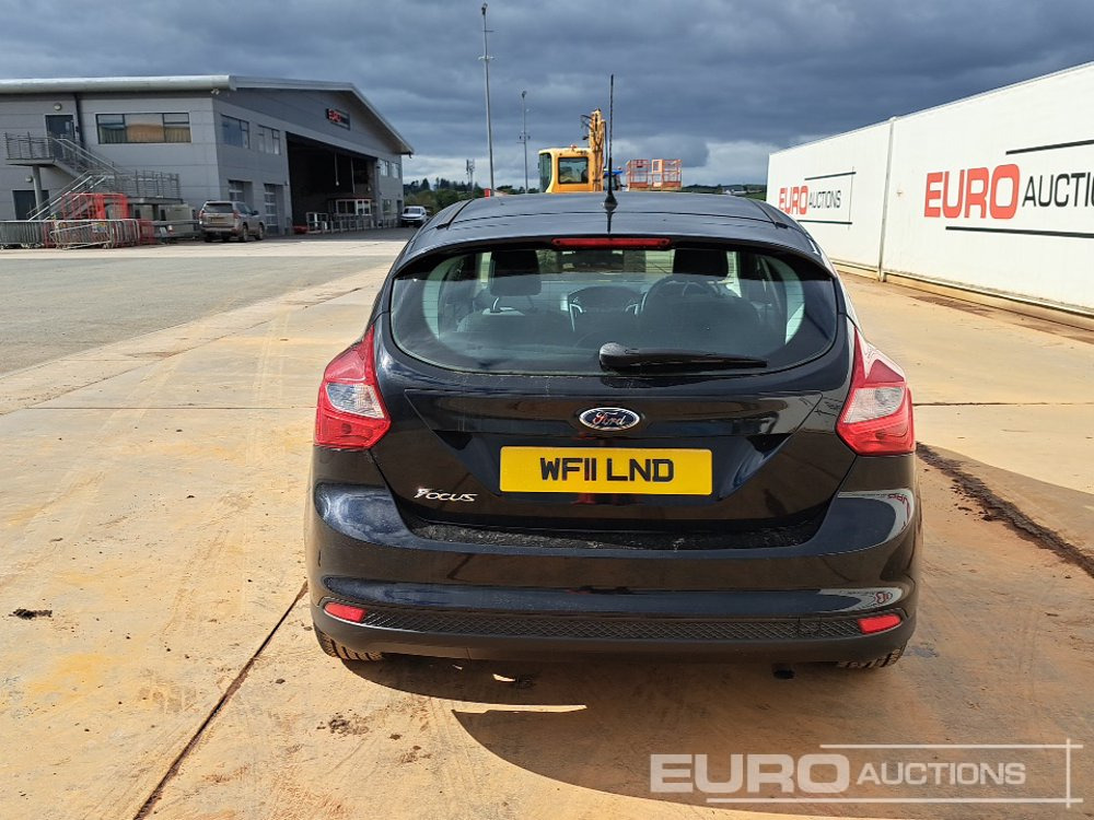 2011 Ford Focus - Αυτοκίνητο: φωτογραφία 4 2011 Ford Focus - Αυτοκίνητο: φωτογραφία 4