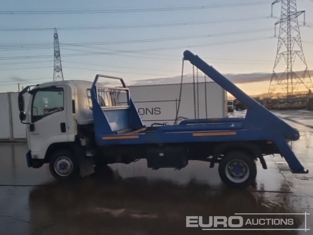 2011 Isuzu F110.210 - Φορτηγό καδοφόρος φορτωτής: φωτογραφία 2 2011 Isuzu F110.210 - Φορτηγό καδοφόρος φορτωτής: φωτογραφία 2