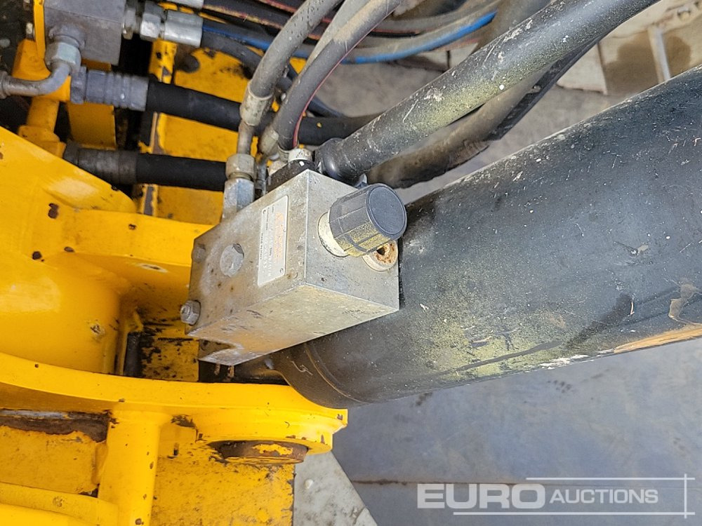 Ερπυστριοφόρος εκσκαφέας 2011 JCB JS220LC: φωτογραφία 45
