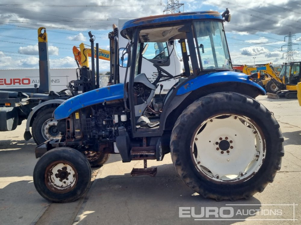 2012 New Holland 2WD Tractor, Spool Valve (No Drive) - Τρακτέρ: φωτογραφία 2 2012 New Holland 2WD Tractor, Spool Valve (No Drive) - Τρακτέρ: φωτογραφία 2