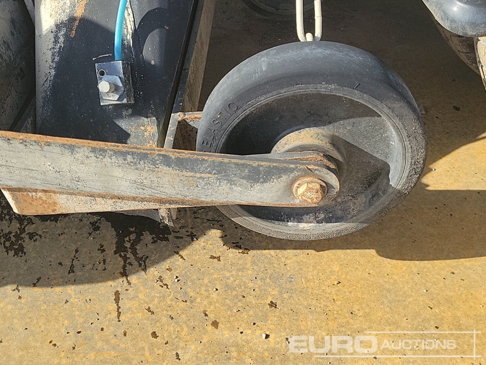 Σάρωθρο δρόμων 2012 Scarab 4x2 Road Sweeper, Reverse Camera, A/C: φωτογραφία 18