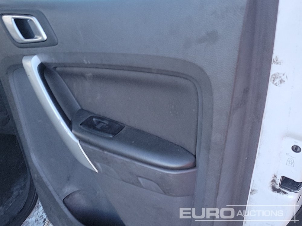 Ημιφορτηγό 2014 Ford Ranger: φωτογραφία 24 Ημιφορτηγό 2014 Ford Ranger: φωτογραφία 24