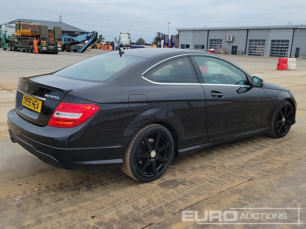 2015 Mercedes C250 AMG - Αυτοκίνητο: φωτογραφία 5 2015 Mercedes C250 AMG - Αυτοκίνητο: φωτογραφία 5
