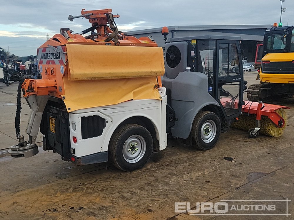 2017 Hako Citymaster 1600 4x2 Compact Gritter, Hydraulic Snow Plough & Sweeper Attachment, Reverse Camera, Automatic Gearbox (Reg. Docs. Available) - Σάρωθρο δρόμων: φωτογραφία 5 2017 Hako Citymaster 1600 4x2 Compact Gritter, Hydraulic Snow Plough & Sweeper Attachment, Reverse Camera, Automatic Gearbox (Reg. Docs. Available) - Σάρωθρο δρόμων: φωτογραφία 5