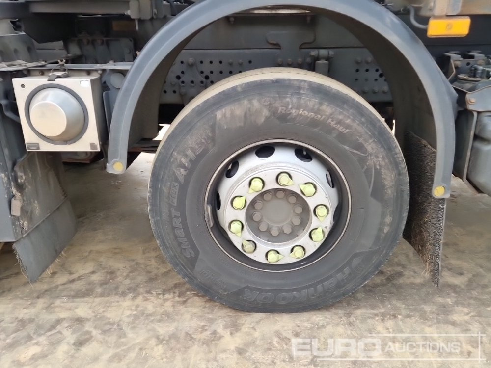 Φορτηγό βυτιοφόρο 2017 Mercedes Arocs 3240: φωτογραφία 10 Φορτηγό βυτιοφόρο 2017 Mercedes Arocs 3240: φωτογραφία 10