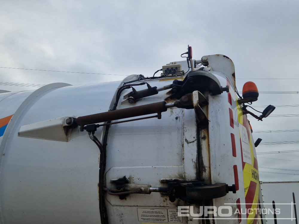 Φορτηγό βυτιοφόρο 2017 Mercedes Arocs 3240: φωτογραφία 23 Φορτηγό βυτιοφόρο 2017 Mercedes Arocs 3240: φωτογραφία 23