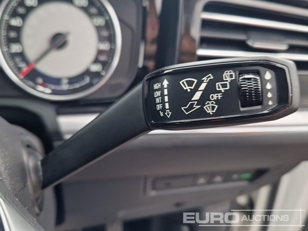 SUV 2020 Volkswagen Touareg: φωτογραφία 32