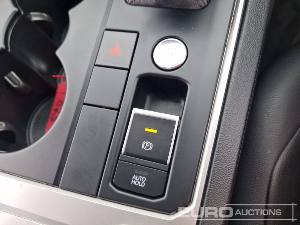 SUV 2020 Volkswagen Touareg: φωτογραφία 36