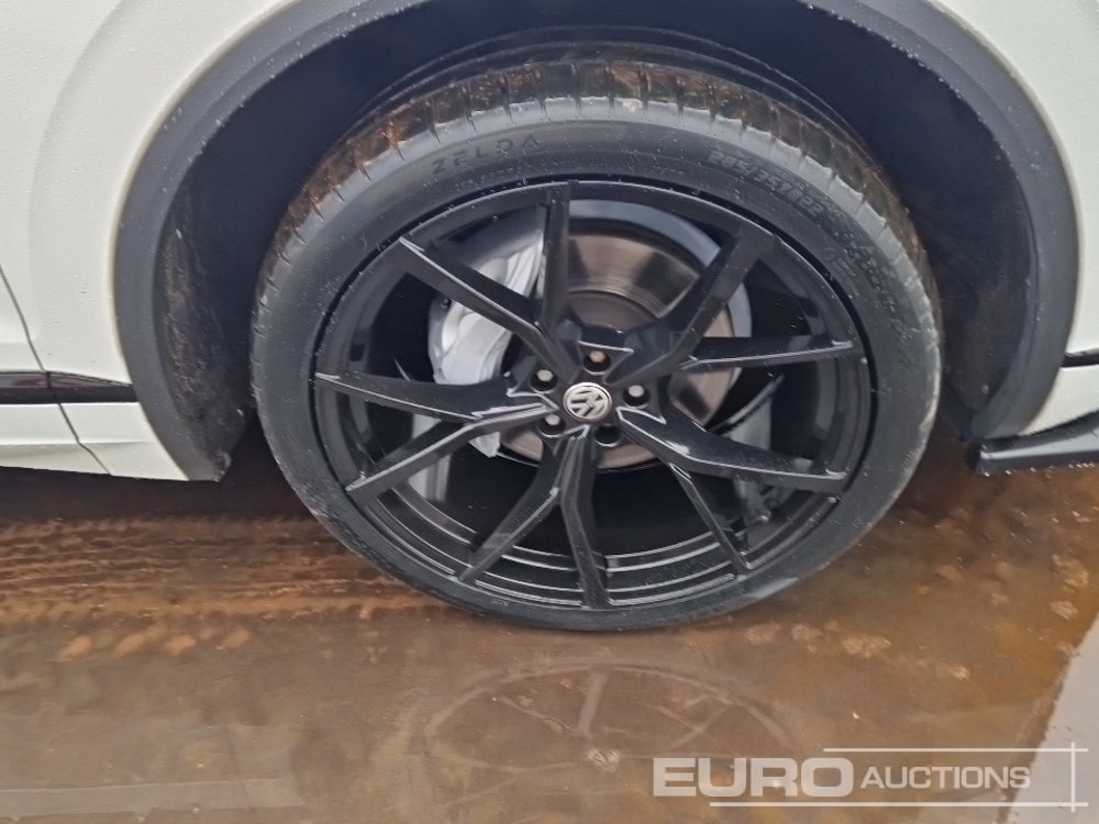 SUV 2020 Volkswagen Touareg: φωτογραφία 12